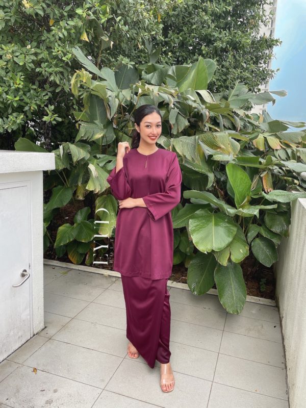 Shamila Plain Maroon Kurung Eyune Fashion