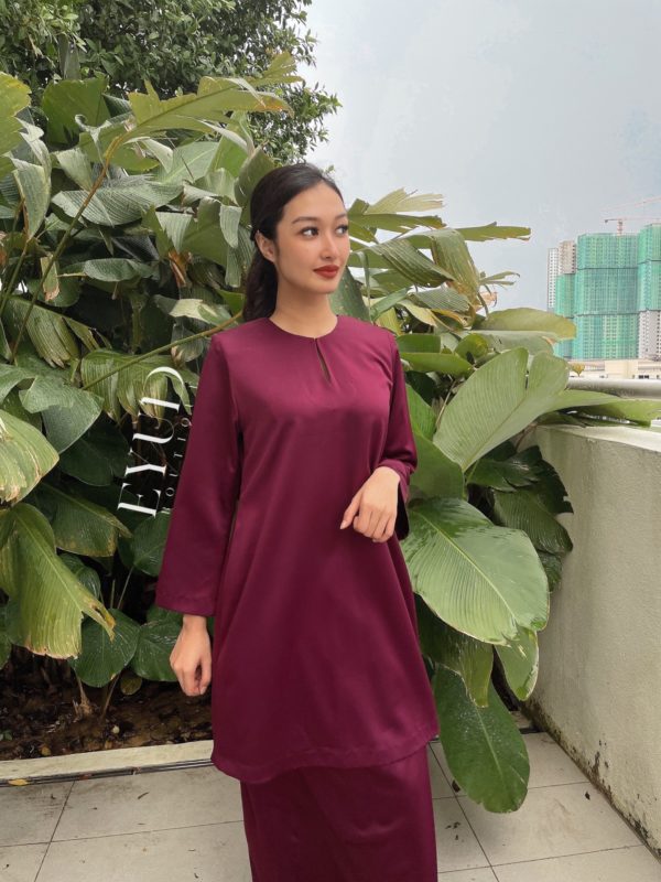 Shamila Plain Maroon Kurung Eyune Fashion